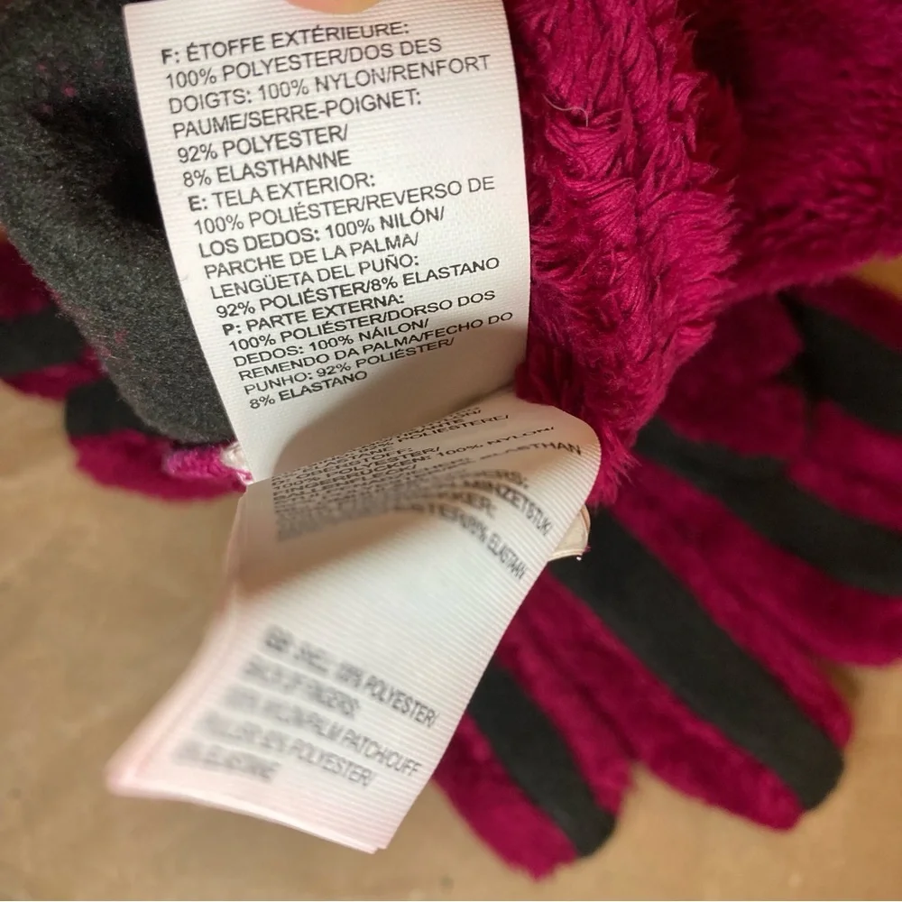 North face gloves